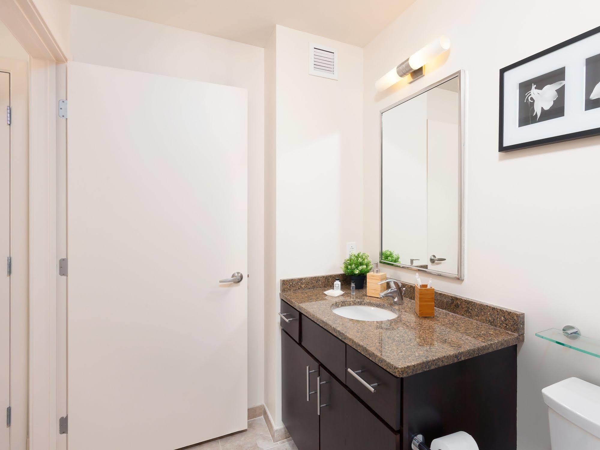 Fantastic Philly Fully Furnished Apartments Philadelphia Luaran gambar